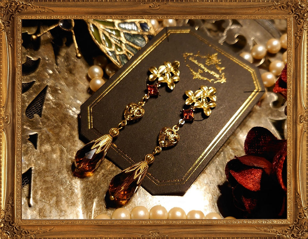 Thumbnail: Vintage floral heart x brown drop-shaped earrings 復古花朵心形茶色水滴耳環
