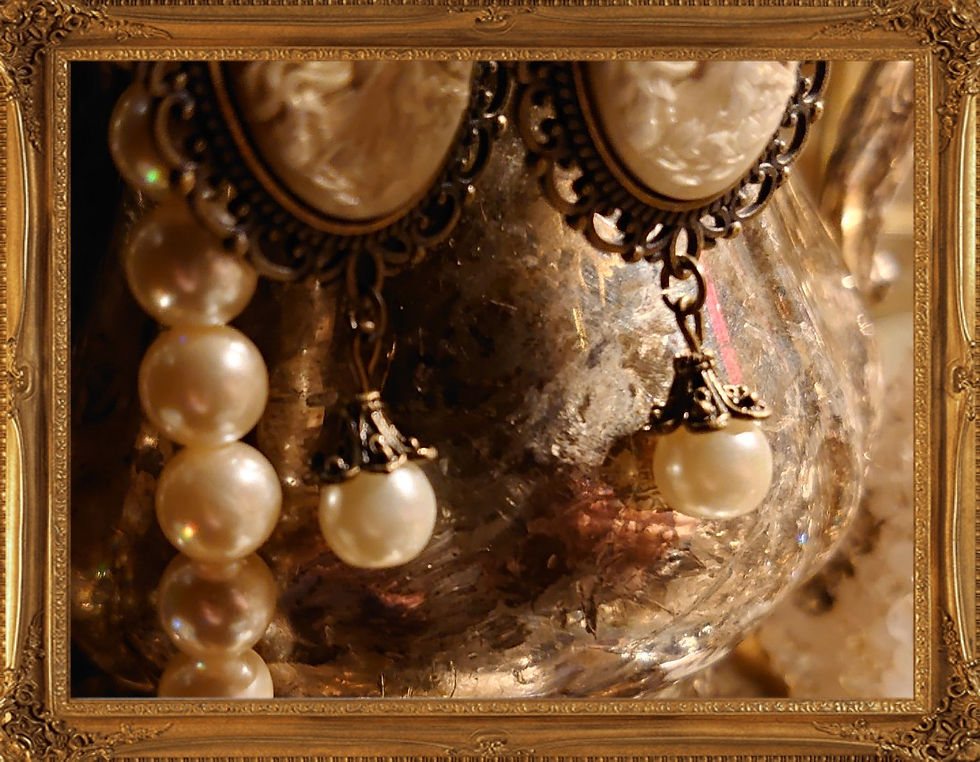 Thumbnail: Vintage earrings 復古耳環