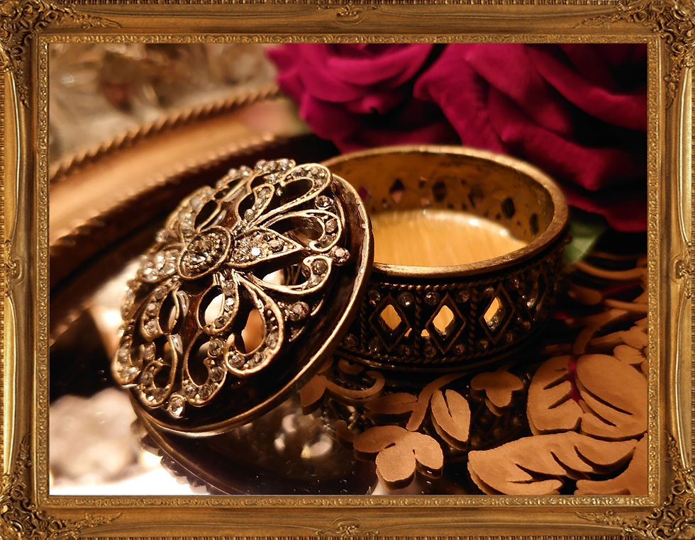 Thumbnail: Vintage amphibole locket 復古閃石圓形小盒
