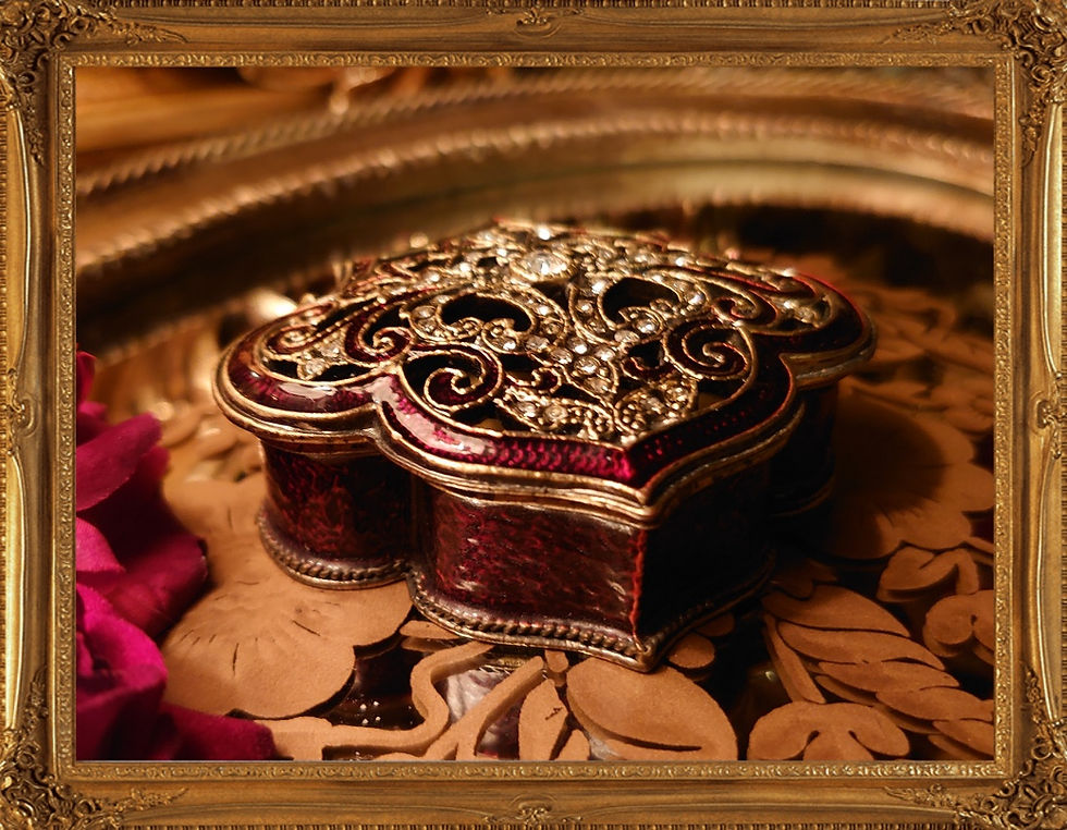 縮圖：Vintage dark red locket 復古暗紅色小盒