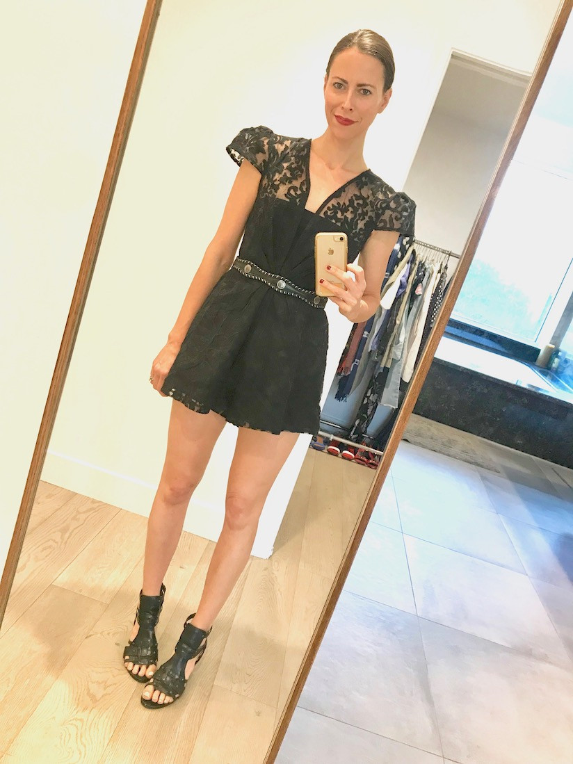 shopping-selfie-model-influencer-fashion-thrift