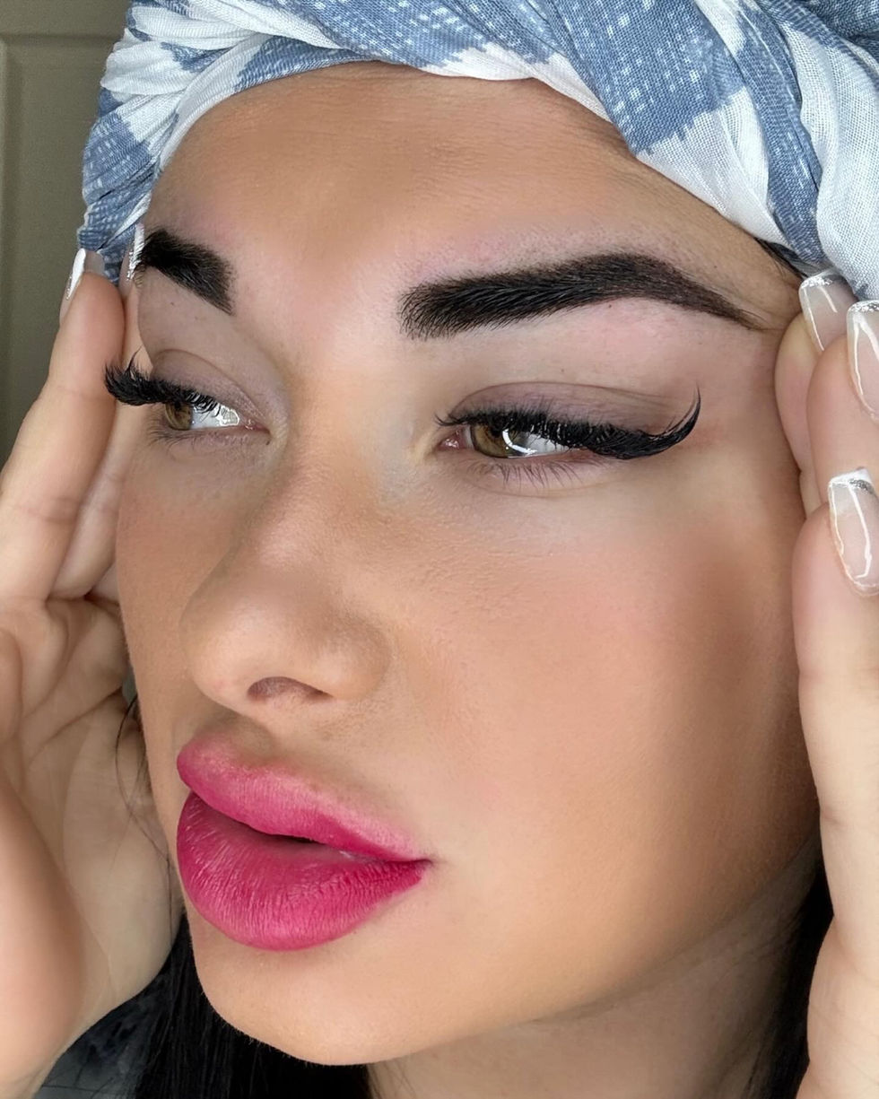 8C786CEC-677D-4B35-B813-F982B773A857