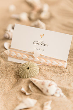 uuid=DE6E6D19-CF33-4DE1-8E89-CDA8087467C2&library=1&type=1&mode=1&loc=true&cap=true