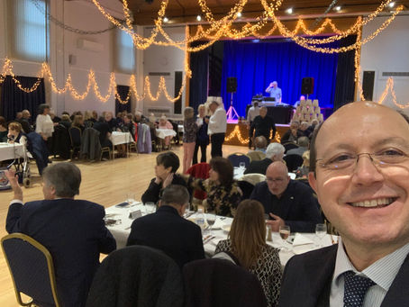 PRANZO DI NATALE PER GLI ANZIANI, ORGANIZZATO DALL’ITALIAN 🇮🇹 COMMUNITY ASSOCIATION DI PETERBOROUGH 🇬🇧