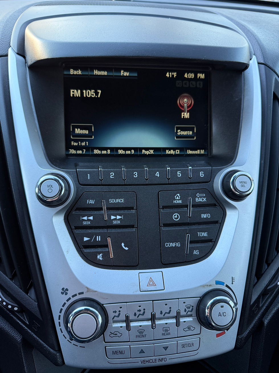Thumbnail: 2017 Chevy Equinox LT