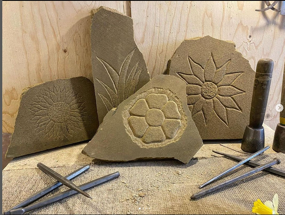 Thumbnail: Stone Carving