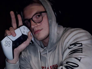 Creator's Corner: In The Mind Of Content Creator @xhoffy412