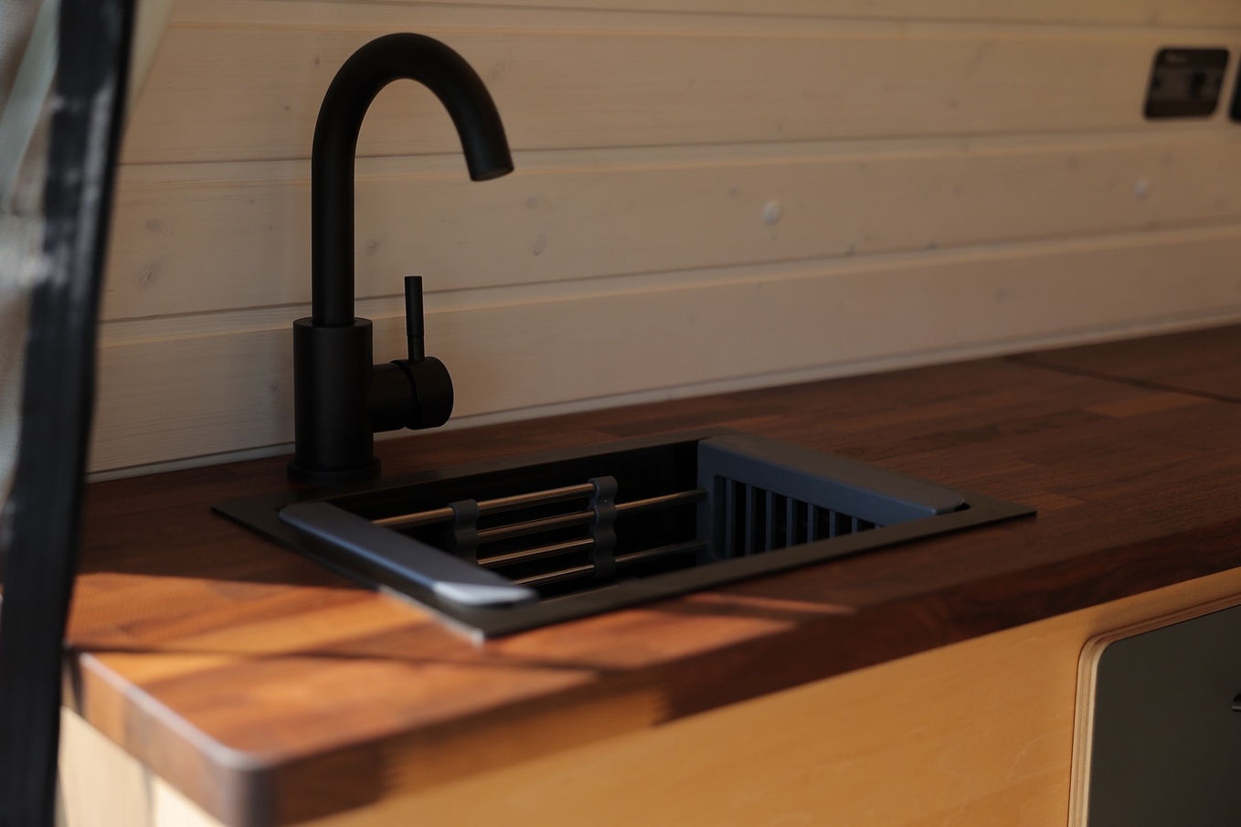 Japan campervan, Tokyo Campervan, Rent a campervan in Japan, Travel Japan by campervan, Road trip Japan, Campervan Japan, Camping in Japan, camping, Tokyo campervan, Japan camper van, mini camper van , rental car Japan