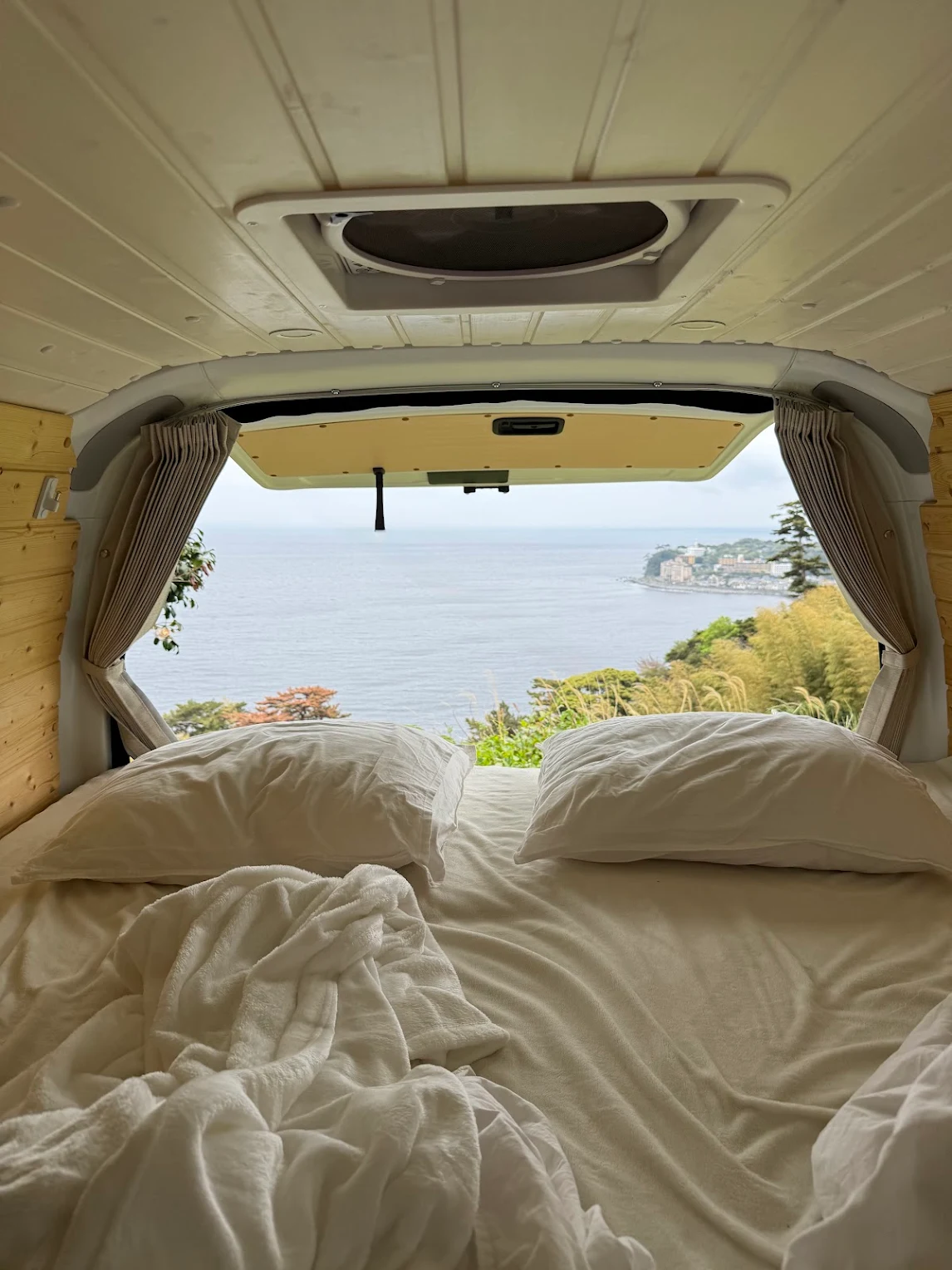 JapanCampervan, TokyoCampervan, RentaCampervaninJapan, TravelJapanByCampervan, RoadTripJapan, CampervanJapan, CampingInJapan, Camping, TokyoCamper, JapanCamperVan, MiniCamperVan, RentalCarJapan, JapanCampers, TokyoCampers, SnowboardJapan, SkiJapan, PowderJapan, JapanPowder, SkiTripJapan, SnowboardTripJapan, JapanSkiResort, JapanSnowTrip, PowderChasing, BackcountryJapan, TreeSkiingJapan, SkiRoadTrip, SnowboardRoadTrip, WinterJapanTravel, JapanWinterTrip, SkiingInJapan, SnowboardingInJapan, JapanSkiSeason, Niseko, Hakuba, NozawaOnsen, Myoko, ZaoOnsen, AppiKogen