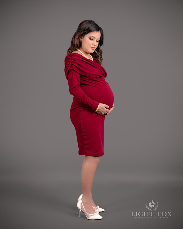 Red Deer Maternity Photographer Pregnancy & Baby Photos Light Fox