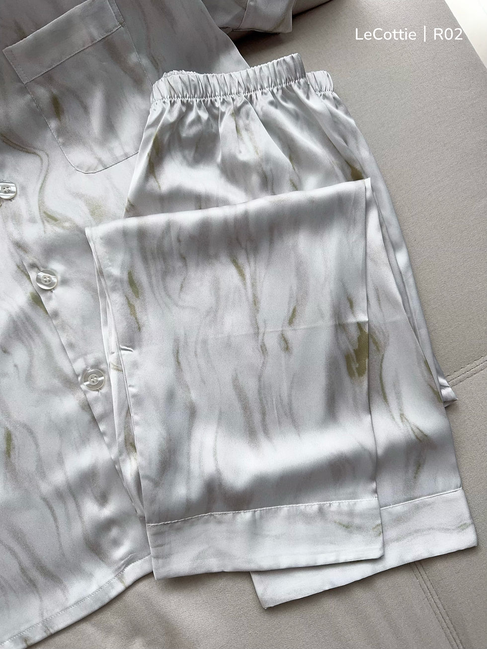 Thumbnail: 大理石纹冰丝男款睡衣套装 (优质)