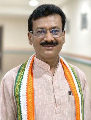 शासन में अधिकारी अनियंत्रित सांसदों की सुन नही रहे है जनता तो बेबस है....
