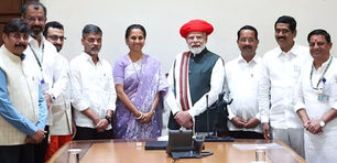 PM मोदी से सुप्रिया सुले के नेतृत्व में मिले NCP सांसद, विकास कार्यों को गति देने पर जोर......