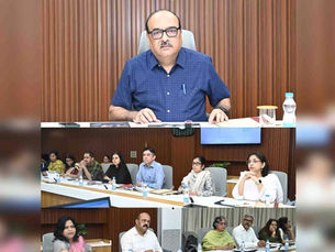 रायपुर: बच्चों के पोषण, स्वास्थ्य और स्वच्छता सेवाओं को मजबूत करने मुख्य सचिव ने ली अंतर-विभागीय बैठक.....
