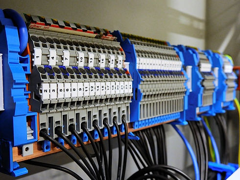 switchgear-2069759_640.jpg
