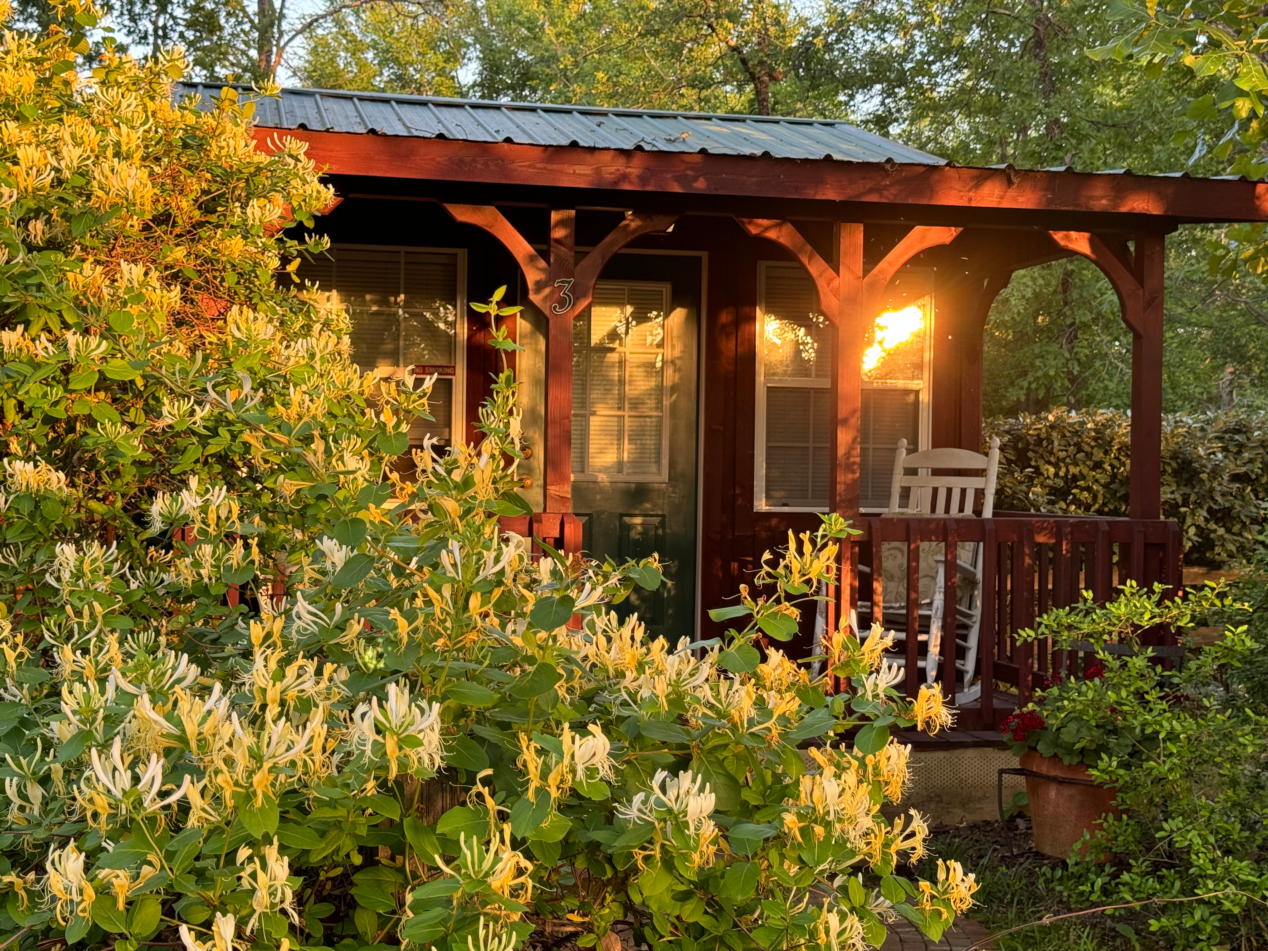 Sabor a Pasi\u00f3n cottage interior