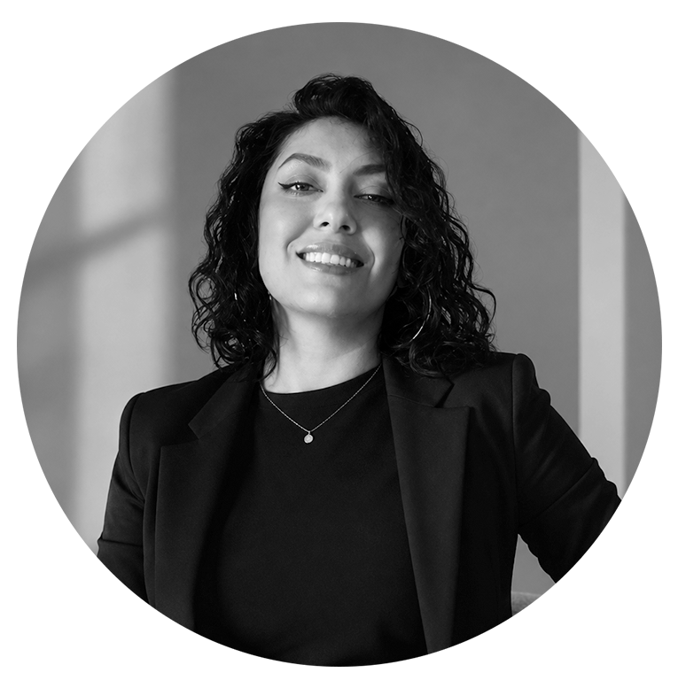 Berenice Dávalos
Diseñadora y estratega de catálogos industriales.
+10 años creando comunicación visual B2B.