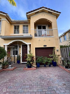 Townhouse for sale