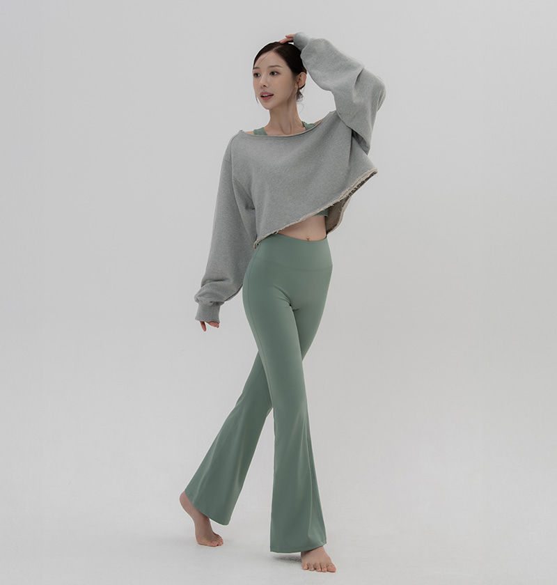 Thumbnail: Vintage Off-Shoulder Crop Sweatshirt