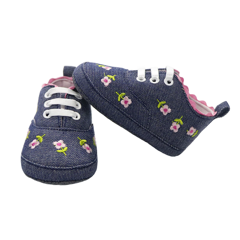 Thumbnail: Baby Girl Floral Embroidered Soft Prewalker Walking Shoes 