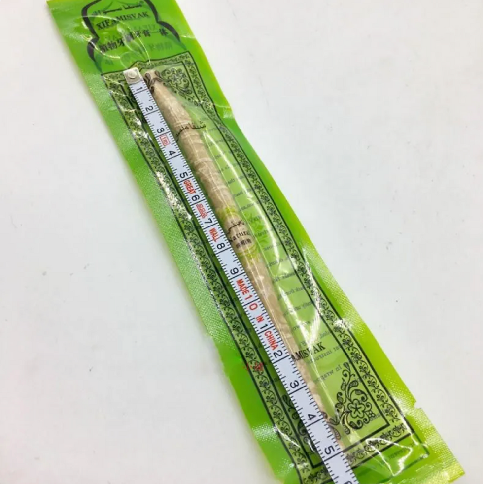 Miniatura: Miswak Tooth Cleaning Stick