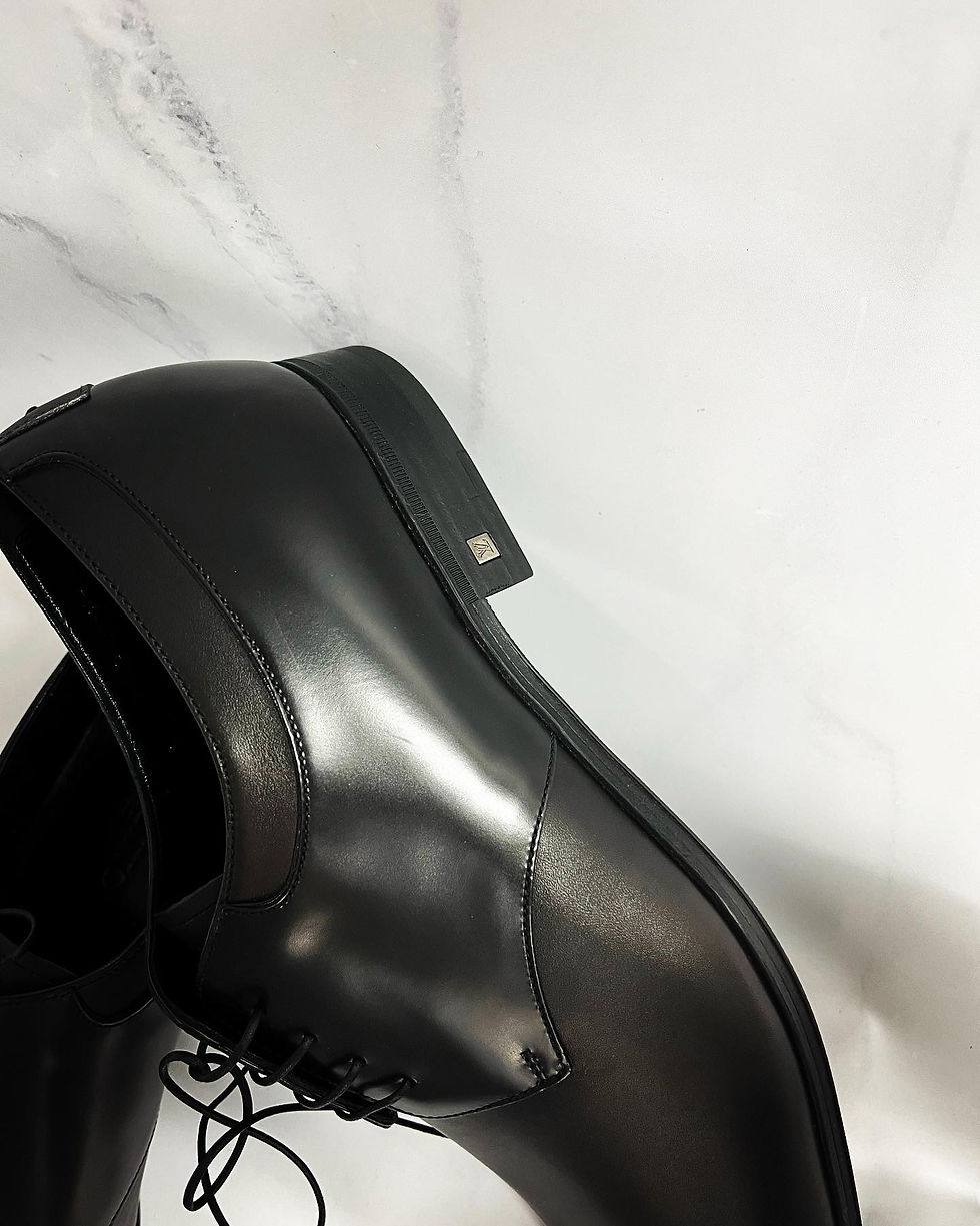 Thumbnail: Louis Vuitton Mens Lace Up Shoes