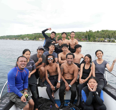 Purple Dive team