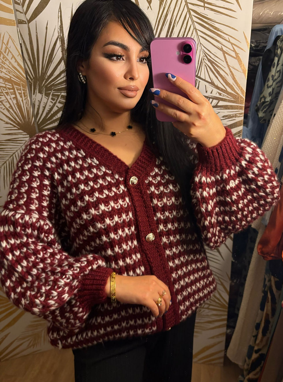 Gilet en mohair avec des boutons dorés