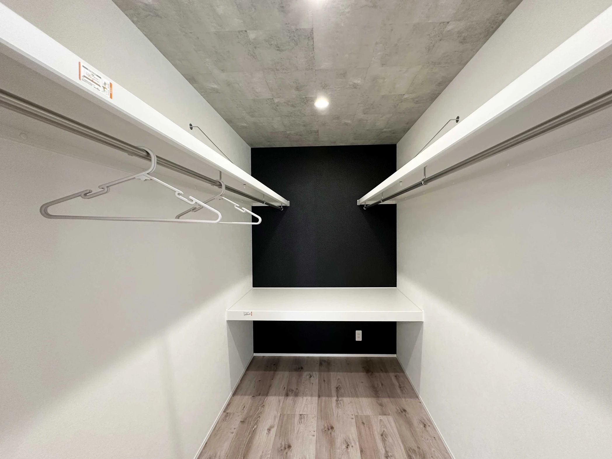 上吊タイプのハンガーパイプ1