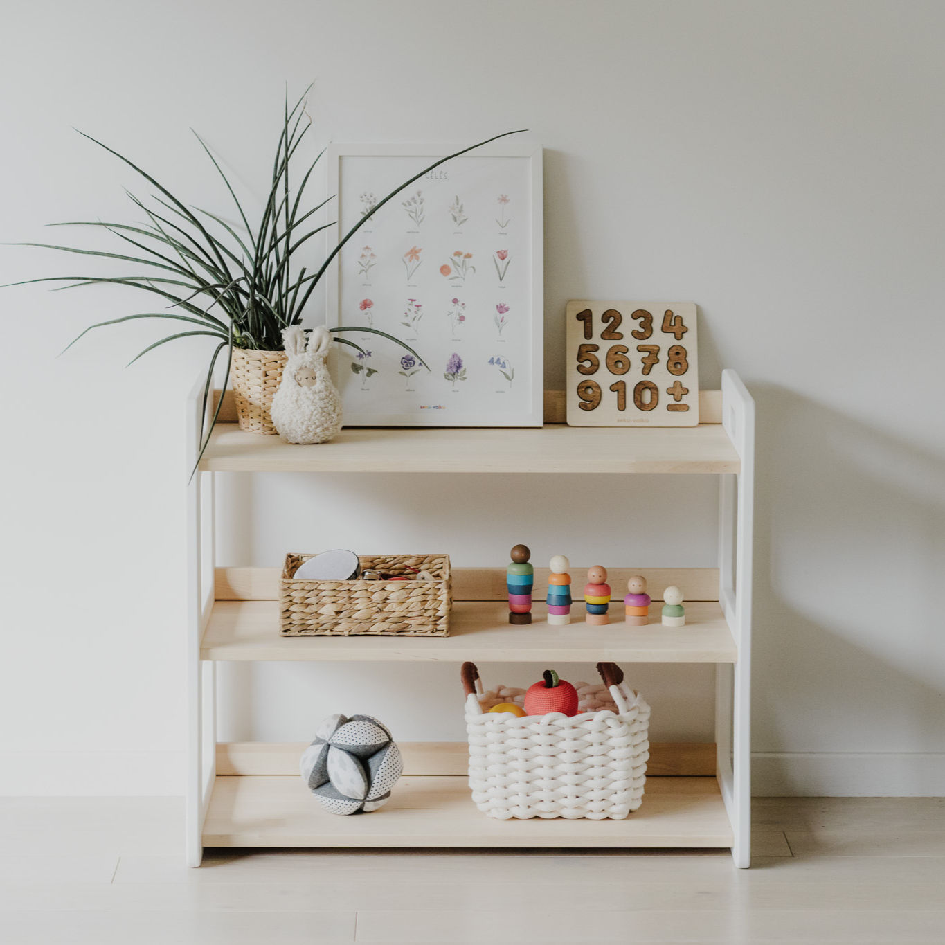 Montessori veiklų lentyna