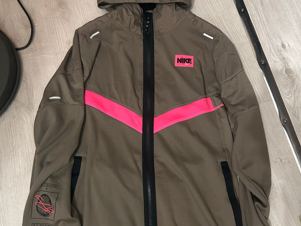 Veste à capuche Nike Windrunner