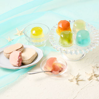 鎌倉の海のきらめきを、ひとさじのゼリーに。西鎌倉の洋菓子店「西鎌倉レ・シュー」より春夏コレクション登場。4月20日、新作「西鎌倉みなもゼリー」を発表