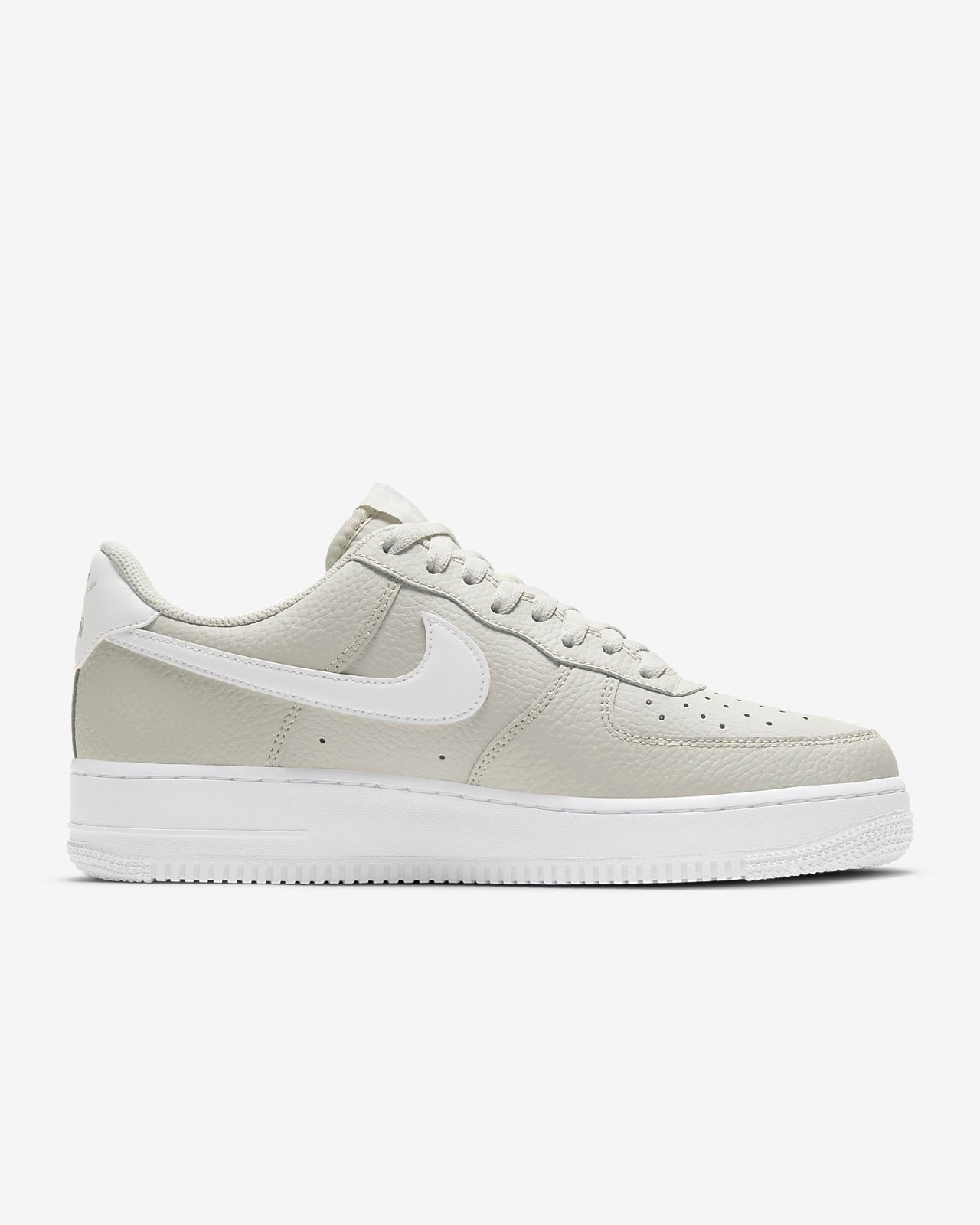 Men's Shoe

Nike Air Force 1 '07

