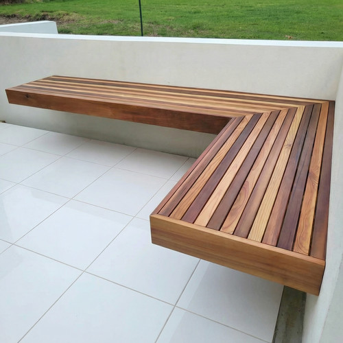 Floating Corner Bench | SEAMLESS CEDAR