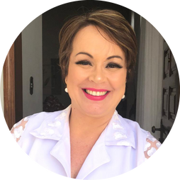 Dra. Minelli Salles