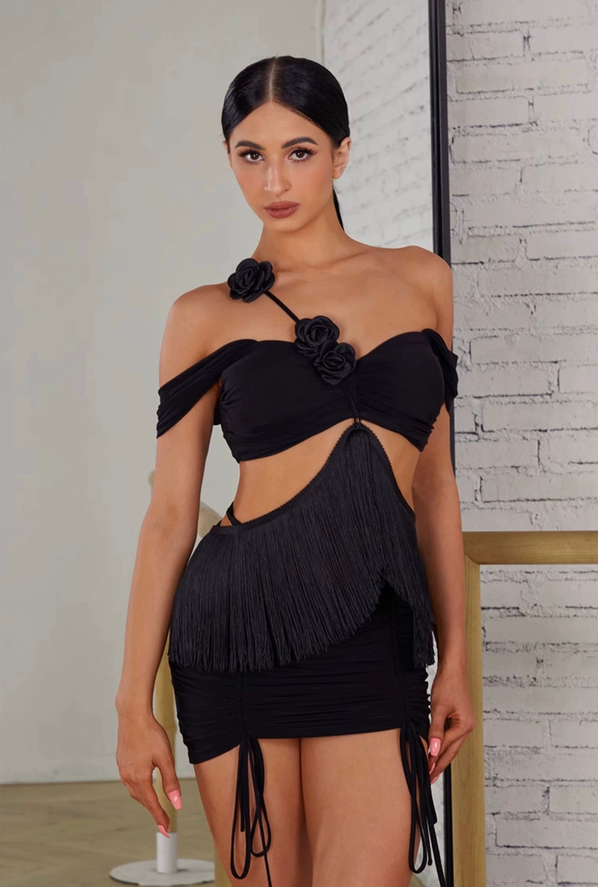 セール品「Flora」ワンショルダーラテントップス【ZYM 2415】