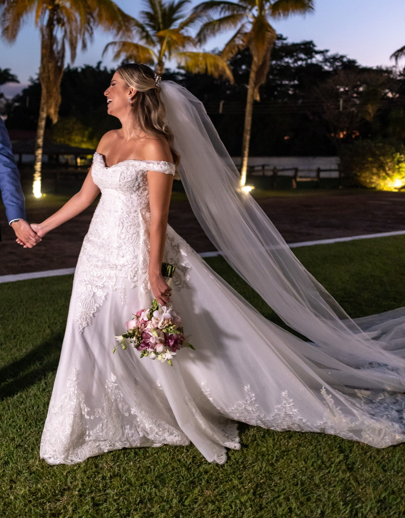 Vestido de noiva Aire Barcelona linha Diamond Rosa Clara