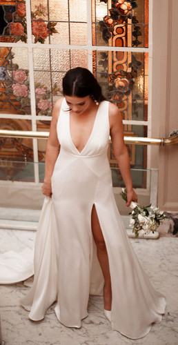 Vestido de noiva Rebeca Nepomuceno minimalista Emporio Lulu