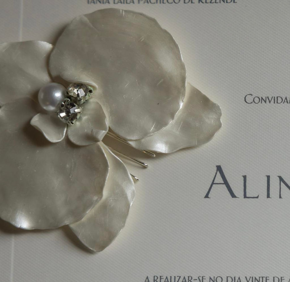 Miniatura: Arranjo de cabelo de noiva de flores