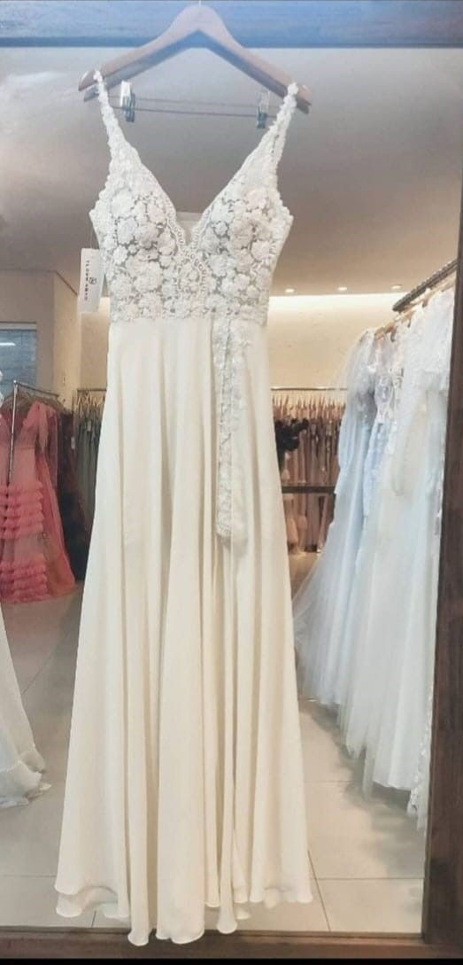 Miniatura: Vestido de noiva Lena Atelie em renda e seda