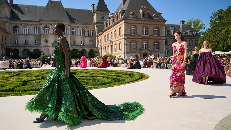 Balenciaga Haute Couture Thu Đông 2026: Cuộc đối thoại hệ thẩm mỹ cổ điển và đương đại