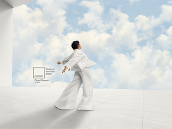 Pantone công bố tông màu 2026: Sắc trắng Cloud Dancer và xu hướng tối giản mới