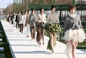 BST Dior Thu Đông 2026: Jonathan Anderson & Cuộc diễu hành của những giấc mơ