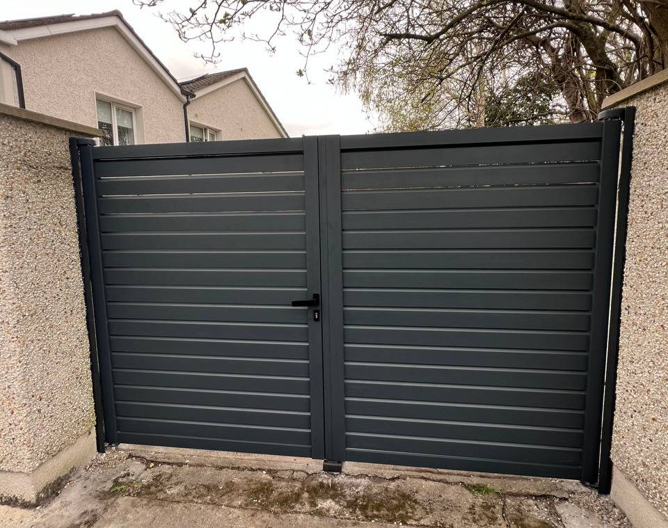 Swing aluminium gate installed at residential property in Ireland with automated opening system