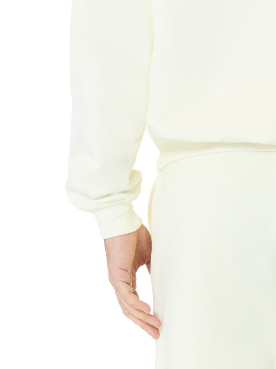 Close-up of ASQUAREDTWO hoodie wrist cuffs and hem, featuring ribbed fabric for a snug and comfortable fit.