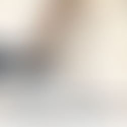 Esta miniatura médica presenta un boceto detallado de una doctora con uniforme azul, indicando "Epilepsia del Lóbulo Temporal", "SIBO" y "Desnutrición Severa" para el quinto episodio de la segunda temporada.