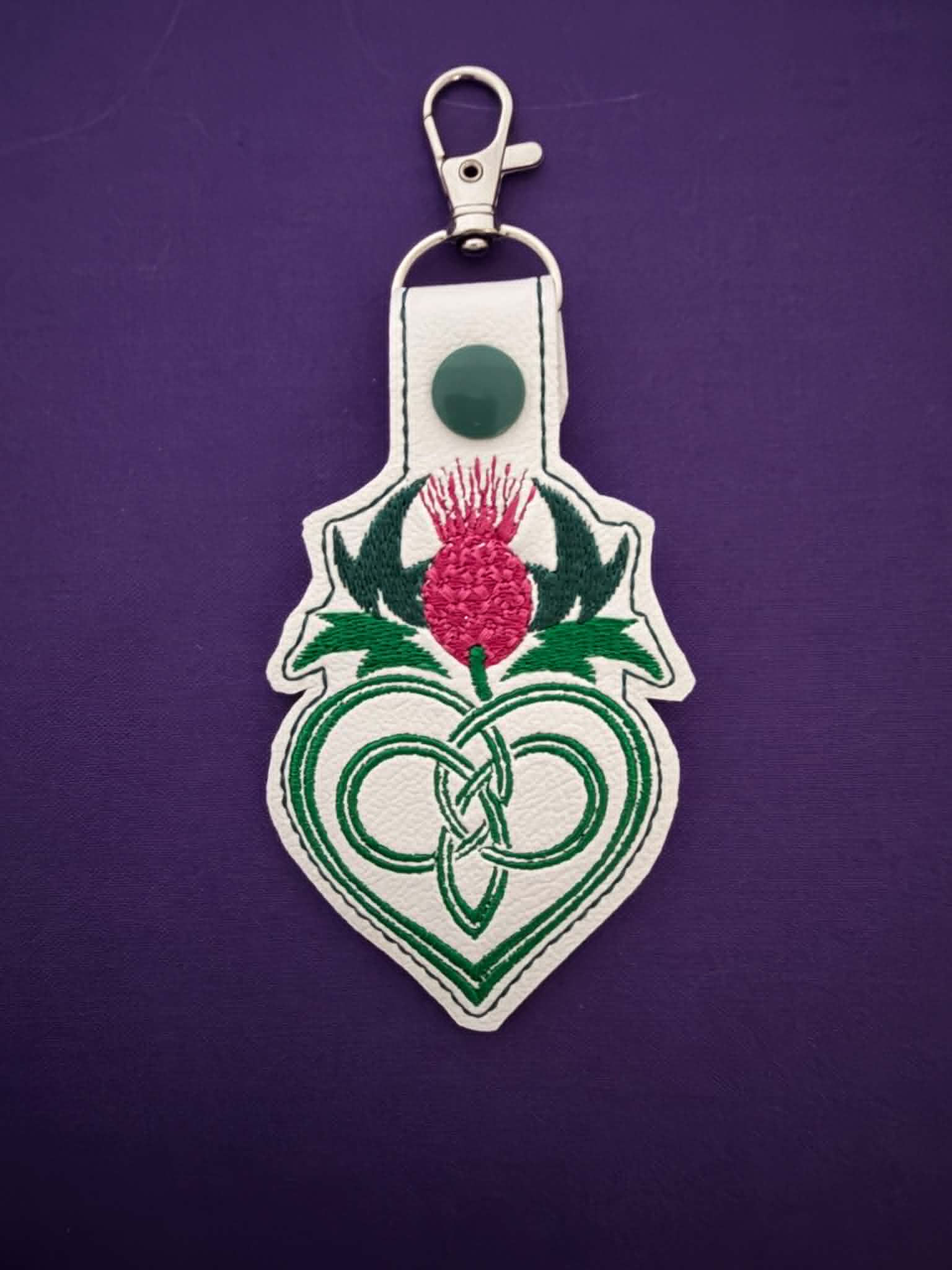 Digital Thistle Heart Knot Fob | 4x4 ITH Digital Design