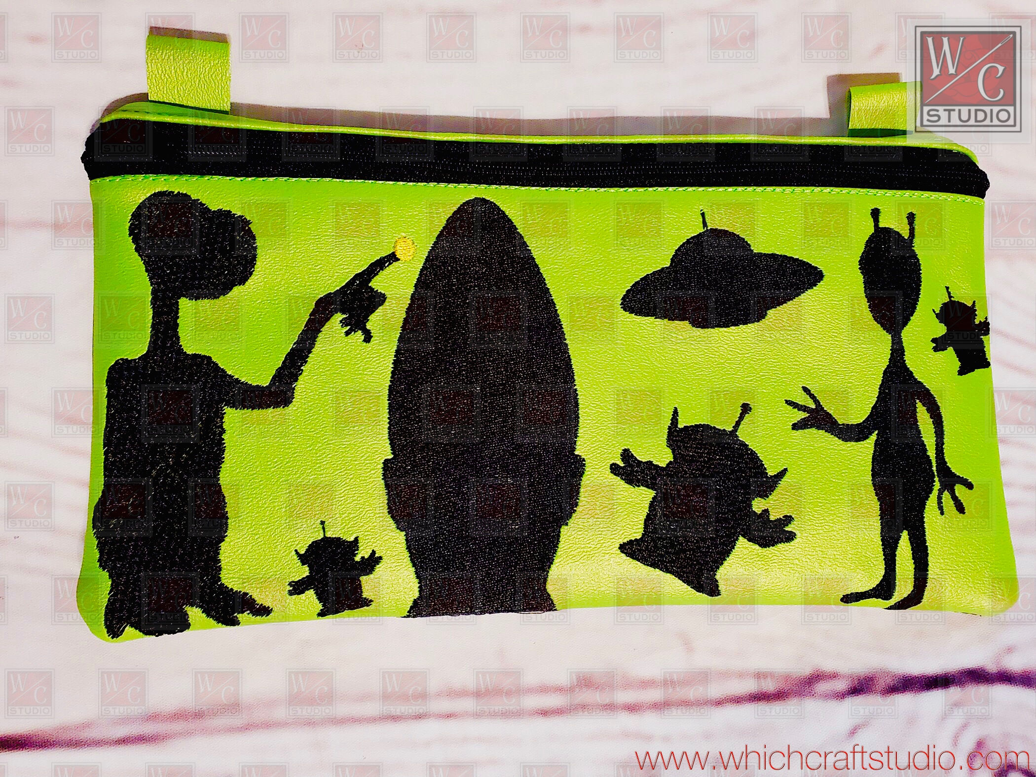 Digital Alien Silhouette 5x7 Bag Embroidery Designs