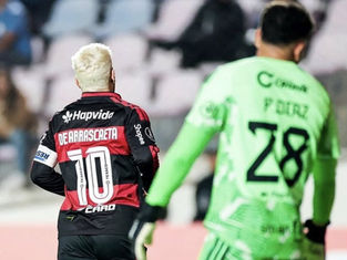 Arrascaeta faz história, decide e Flamengo larga forte na Libertadores