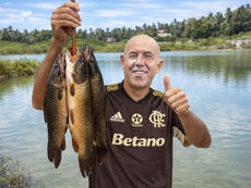 Virada em seis minutos coloca o Flamengo de volta ao caminho das vitórias no Brasileirão